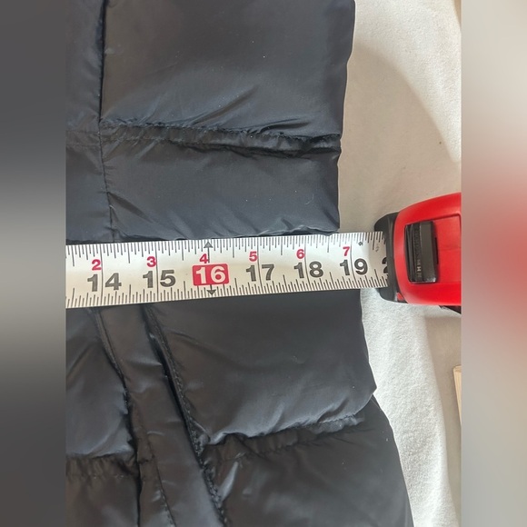 Lands End Womens Down Puffer
Vest Size M Petite Black - Picture 6 of 9